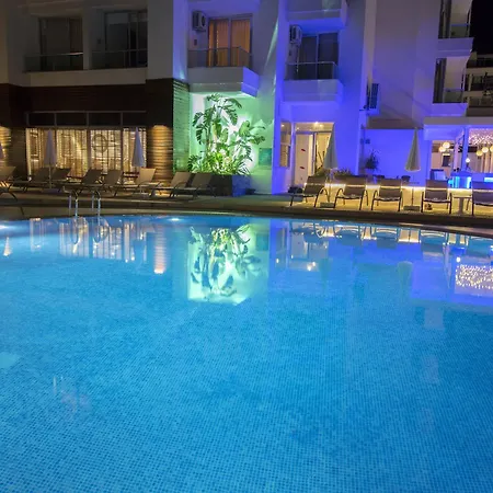 Hotell Munamar Beach 4*