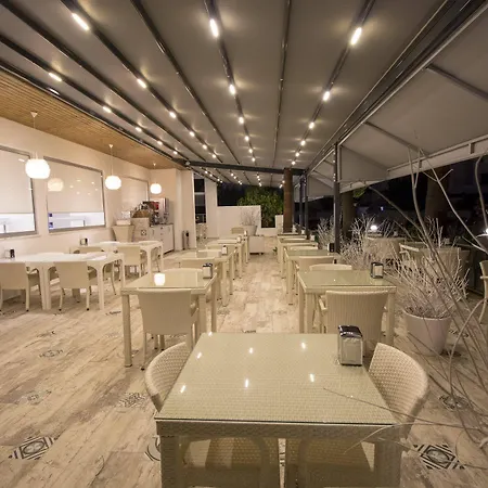 Hotell Munamar Beach 4*
